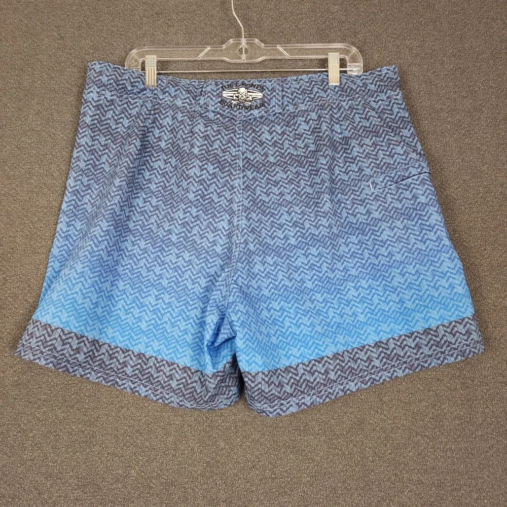 JUST BONES BOARDWEAR Mens Swim Trunks Shorts Blue Chevron Print‎ Size 38 M